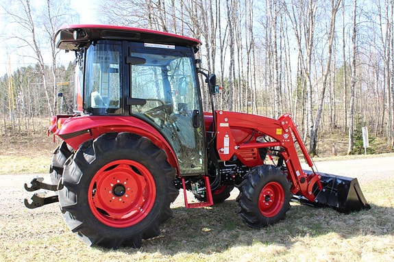 Traktor TYM 6225C 58hk 4WD 3 of 11