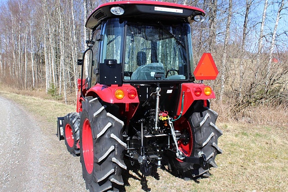 Traktor TYM 6225C 58hk 4WD 4 of 11