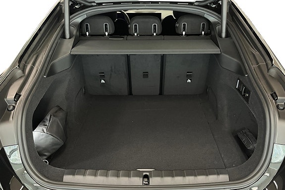 BMW i4 10 of 18