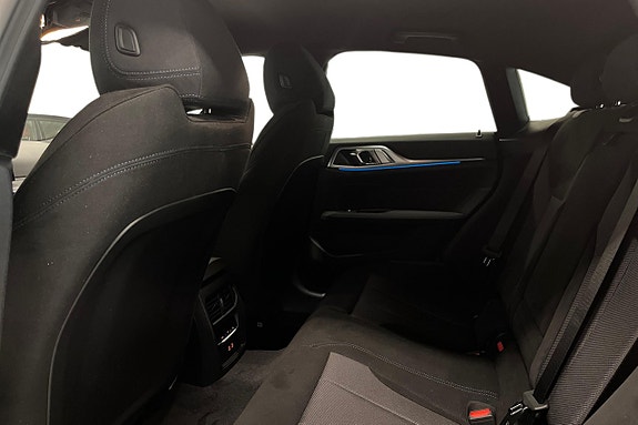 BMW i4 11 of 18