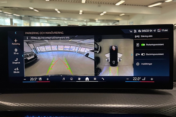 BMW i4 13 of 18