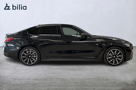 BMW i4 15 of 18