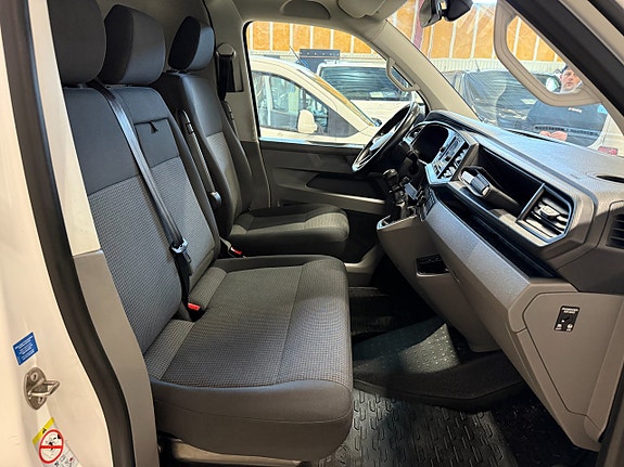 Volkswagen Transporter 9 of 15
