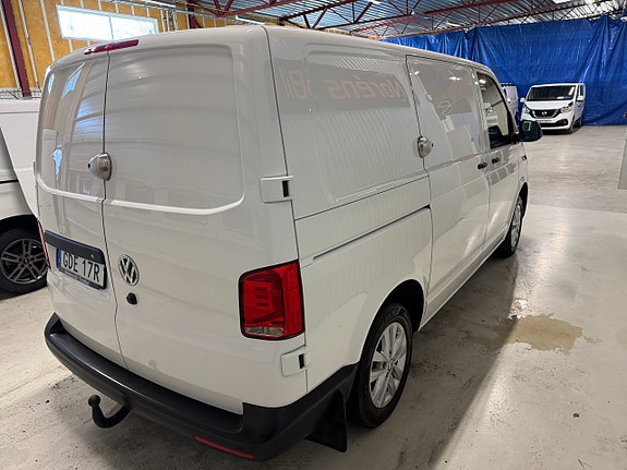 Volkswagen Transporter 4 of 15