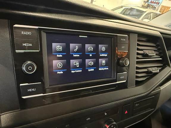 Volkswagen Transporter 10 of 15