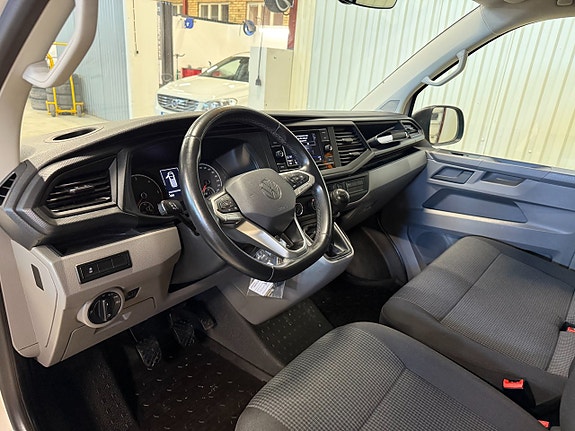 Volkswagen Transporter 8 of 15