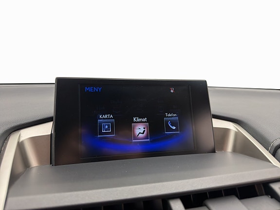 Lexus NX300h 24 of 30