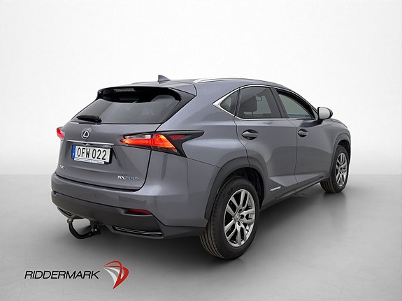 Lexus NX300h 8 of 30