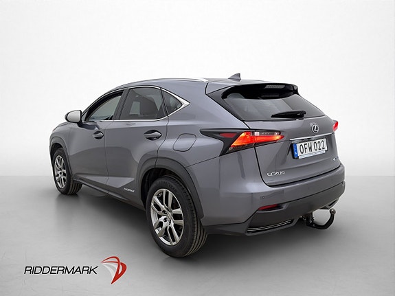 Lexus NX300h 5 of 5