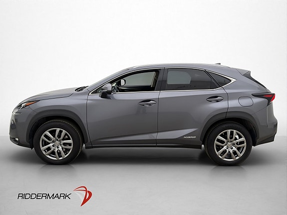 Lexus NX300h 4 of 5