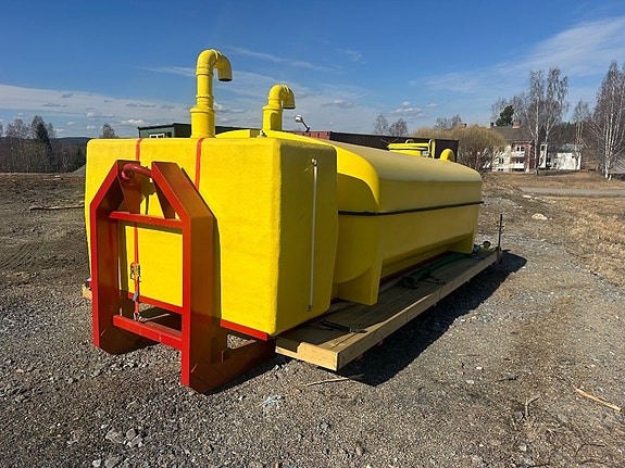 Vattentank för lastväxlare