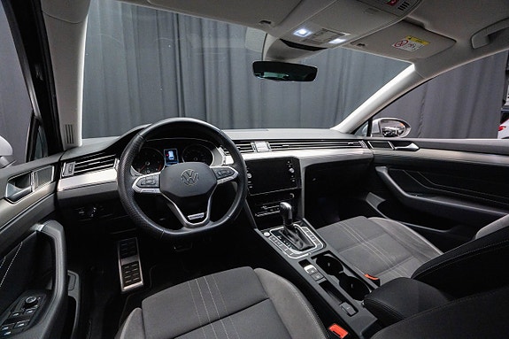 Volkswagen Passat Alltrack 11 of 21