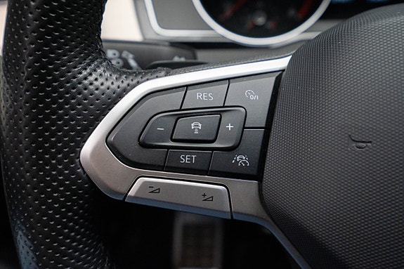 Volkswagen Passat Alltrack 14 of 21