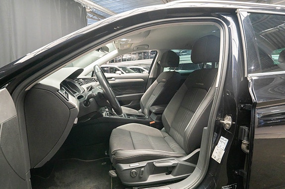 Volkswagen Passat Alltrack 16 of 21