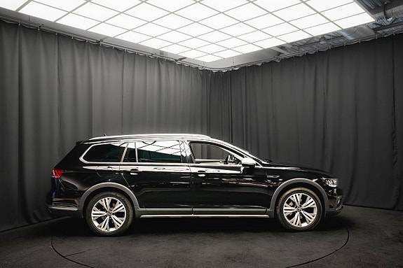 Volkswagen Passat Alltrack 5 of 5