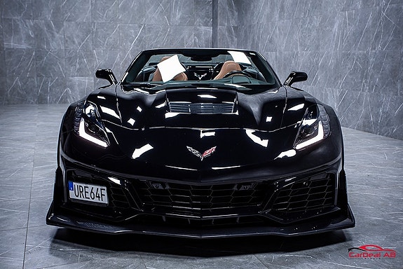 Chevrolet Corvette 2 of 5