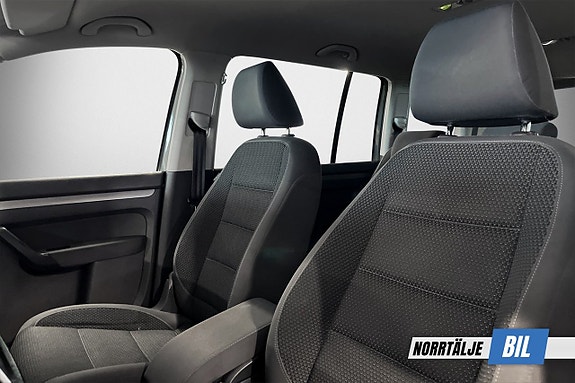 Volkswagen Touran 10 of 25