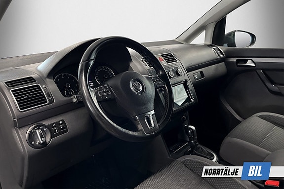 Volkswagen Touran 9 of 25