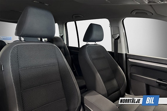 Volkswagen Touran 12 of 25