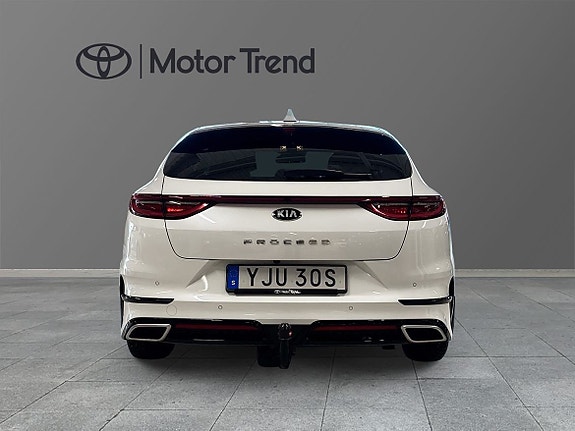 Kia ProCeed 4 of 5