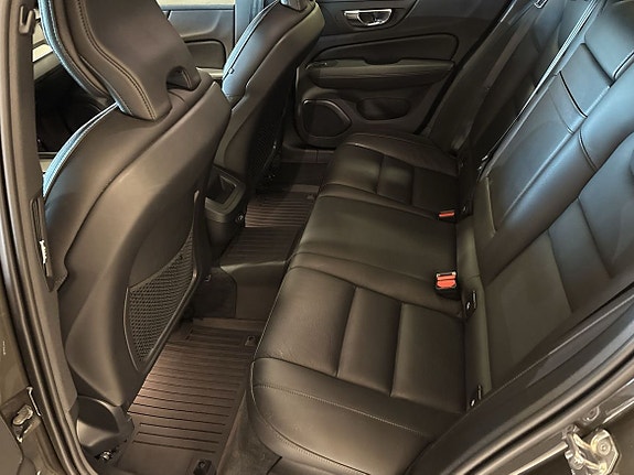 Volvo V60 8 of 11