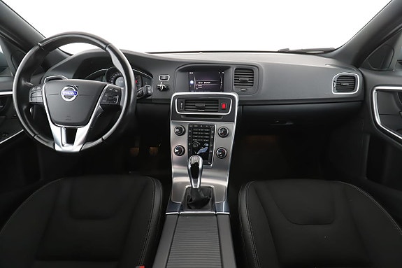 Volvo V60 12 of 30