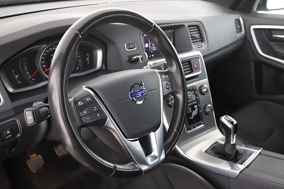 Volvo V60 11 of 30