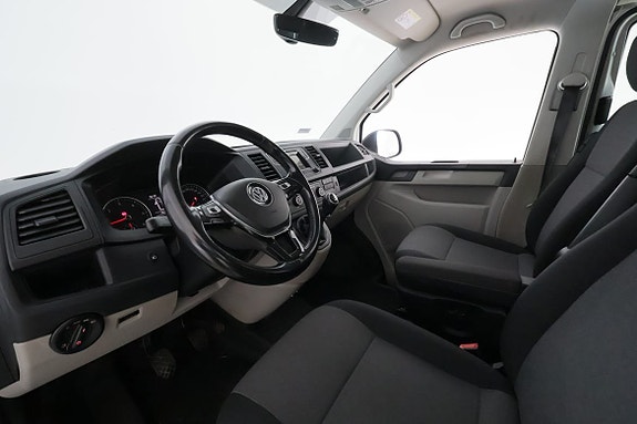 Volkswagen Transporter 10 of 27