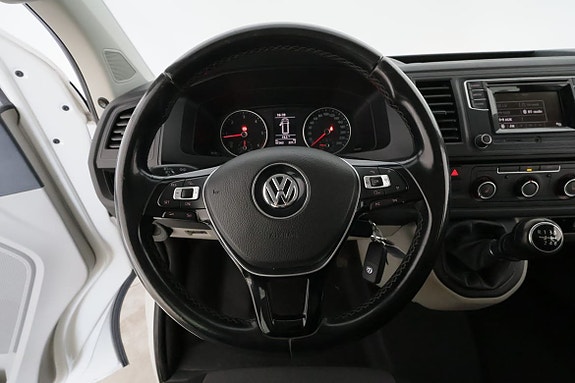 Volkswagen Transporter 13 of 27