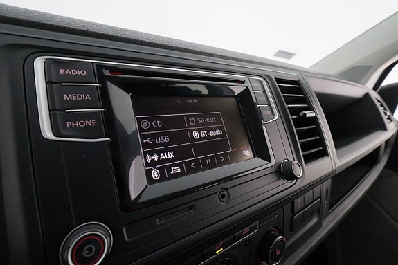 Volkswagen Transporter 22 of 27