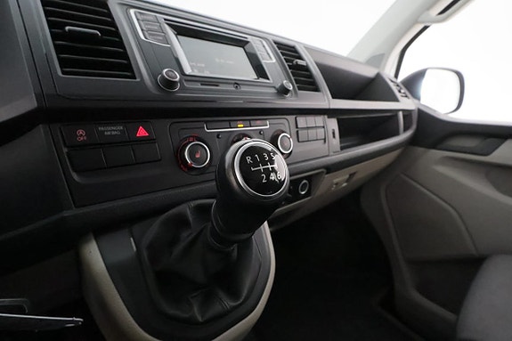 Volkswagen Transporter 18 of 27