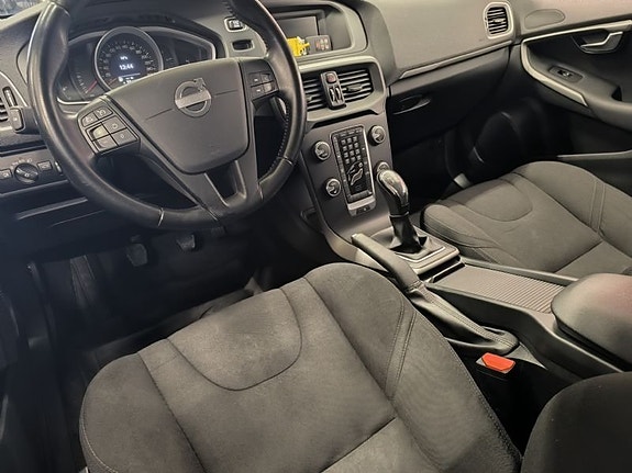 Volvo V40 7 of 10