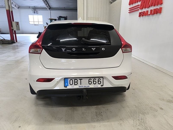 Volvo V40 5 of 5