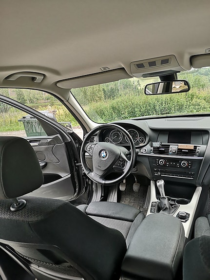 BMW X3 4 of 5