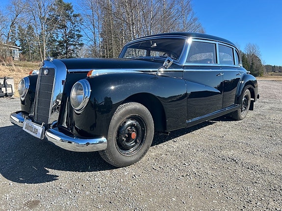 Mercedes-Benz 300