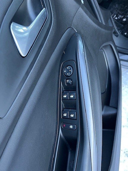 Opel Grandland X 12 of 23