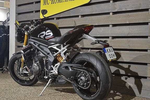 Triumph Speed Triple 1200 RS 6 of 6