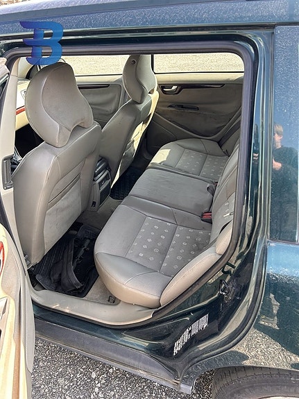 Volvo V70 4 of 4
