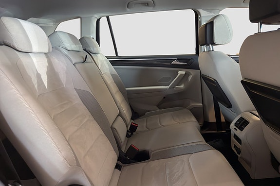 Volkswagen Tiguan Allspace 11 of 16