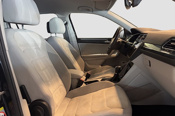 Volkswagen Tiguan Allspace 12 of 16