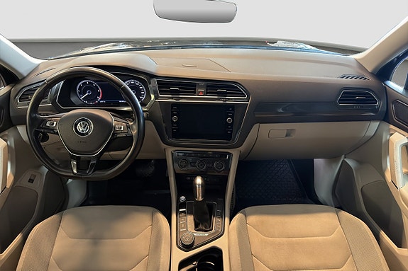 Volkswagen Tiguan Allspace 13 of 16