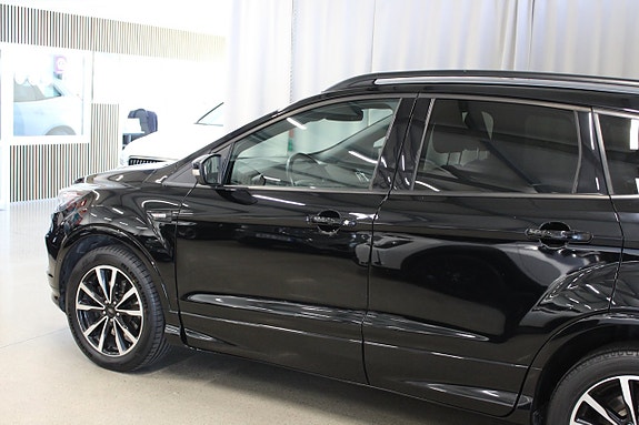 Ford Kuga 11 of 30