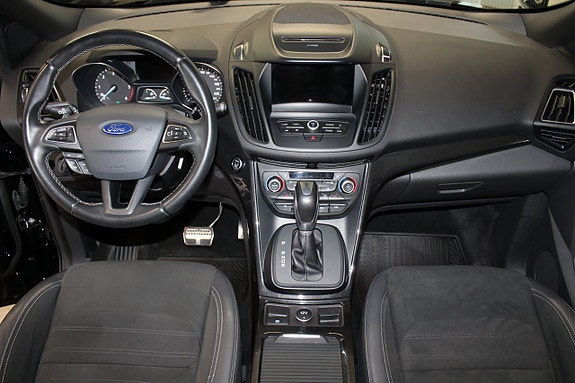 Ford Kuga 17 of 30