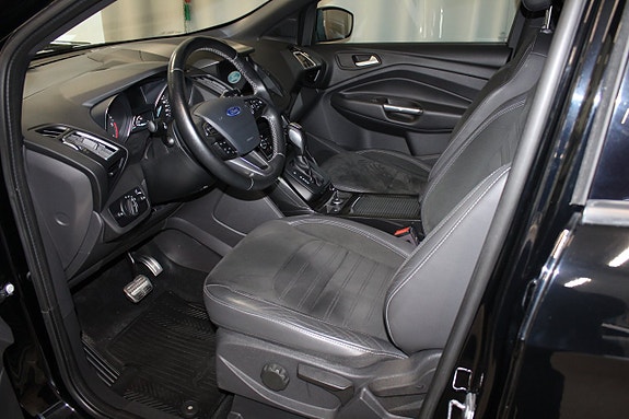 Ford Kuga 18 of 30