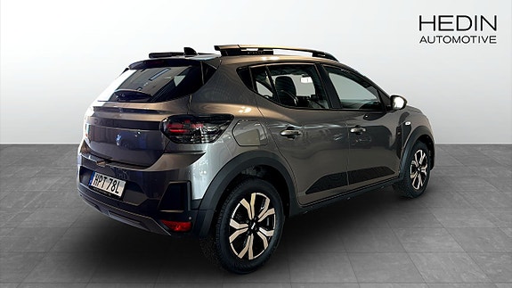 Dacia Sandero Stepway 2 of 5