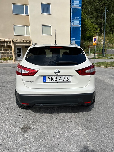 Nissan Qashqai 2 of 5