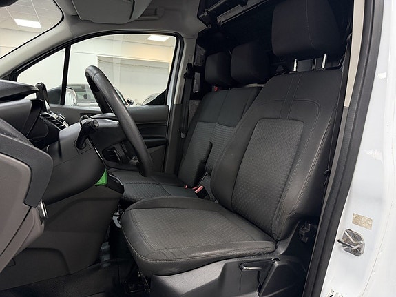 Ford Transit Connect 13 of 20