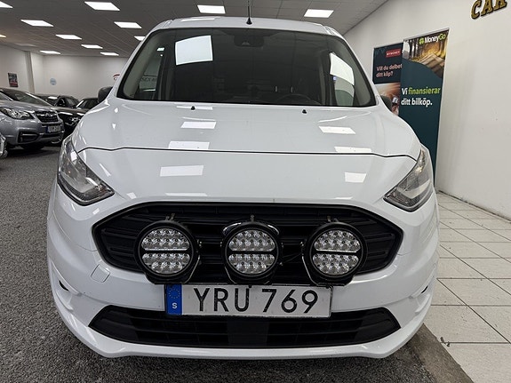 Ford Transit Connect 18 of 20