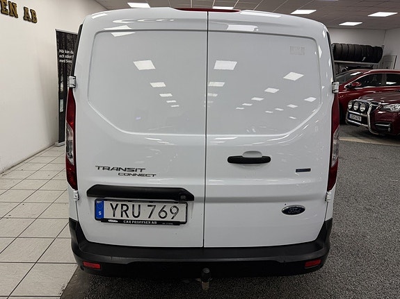 Ford Transit Connect 15 of 20