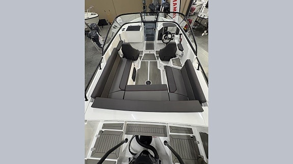 AMT 210BR VMAX-Edition med Yamaha 200HK Vmax 4 of 10